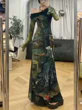Neues, langärmliges, atemberaubend bedrucktes langes Herbstkleid